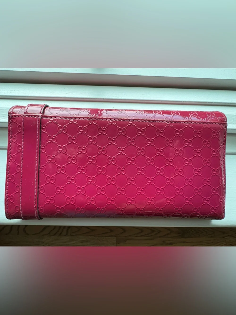 Gucci Patent Microguccissima Nice Wallet in Fuchsia, - Picture 4 of 11